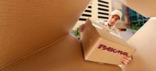 Empaque caja burbuja cachuate playo fomi delicado fragil sobre carton